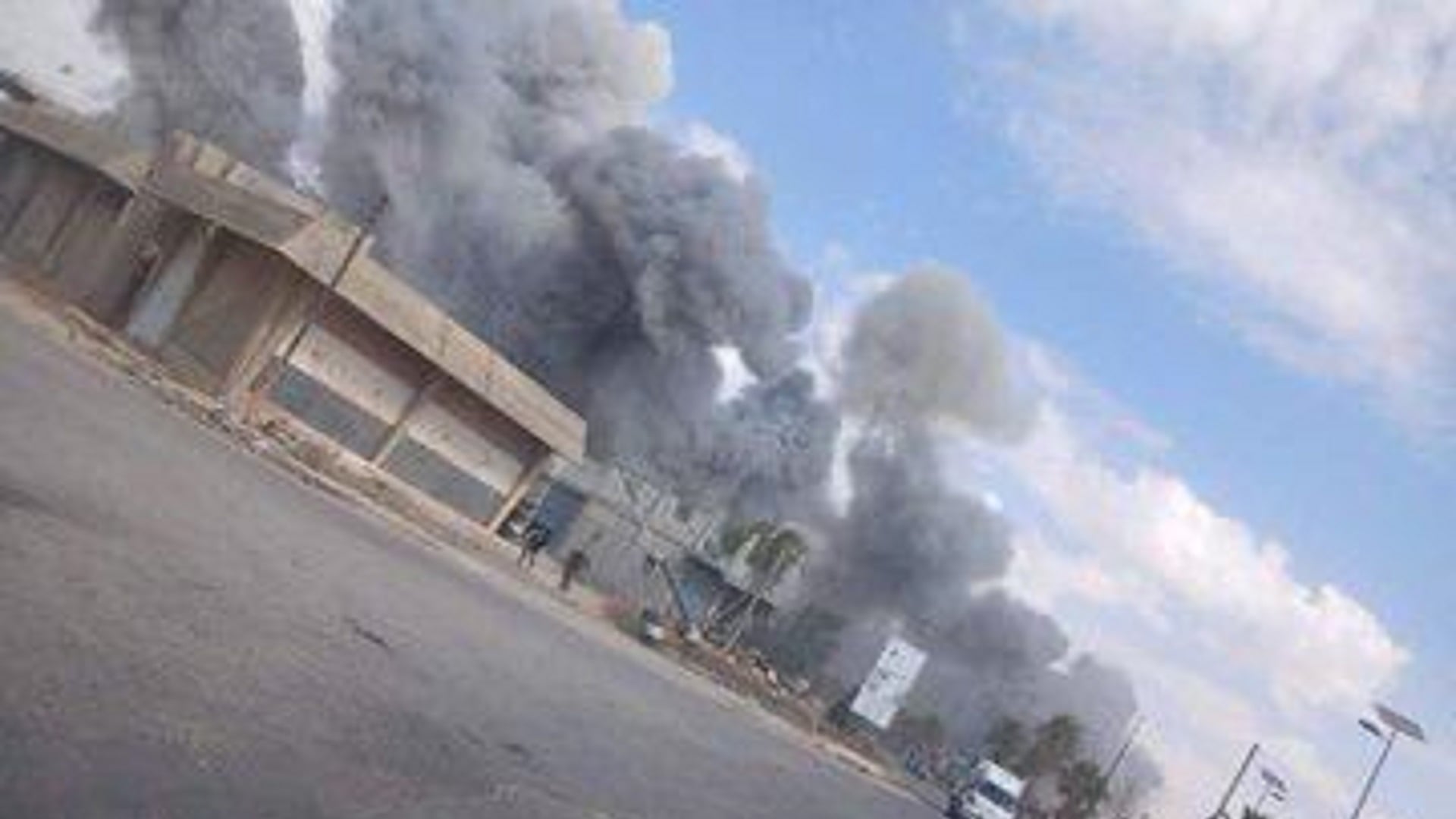 بعد الإنذار الاسرائيلي.. استهداف المبنى المهدد في برج الشمالي